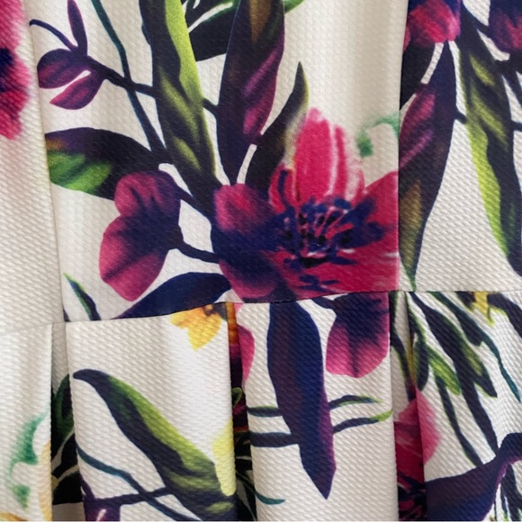 Midi dress white floral - Picture 10 of 10